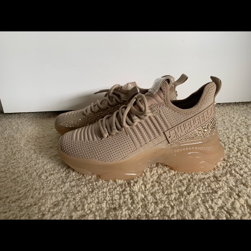 Steve Madden maxima shoes color blush